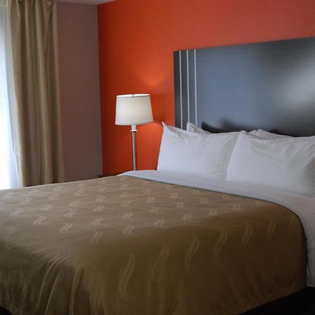 Quality Inn & Suites Fresno Northwest Extérieur photo