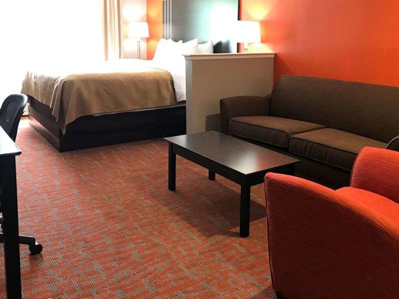 Quality Inn & Suites Fresno Northwest Extérieur photo