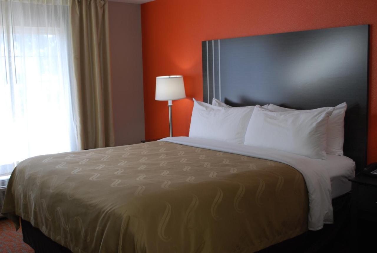 Quality Inn & Suites Fresno Northwest Extérieur photo