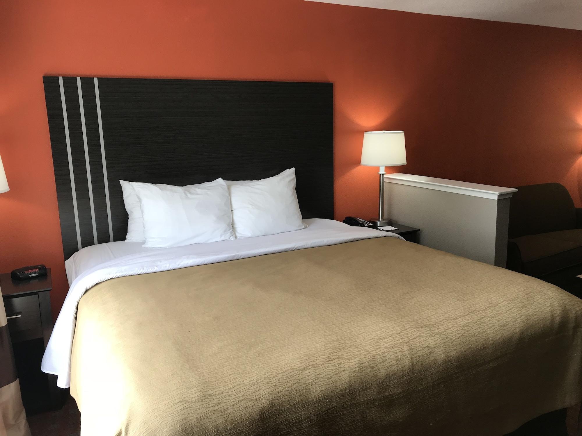 Quality Inn & Suites Fresno Northwest Extérieur photo