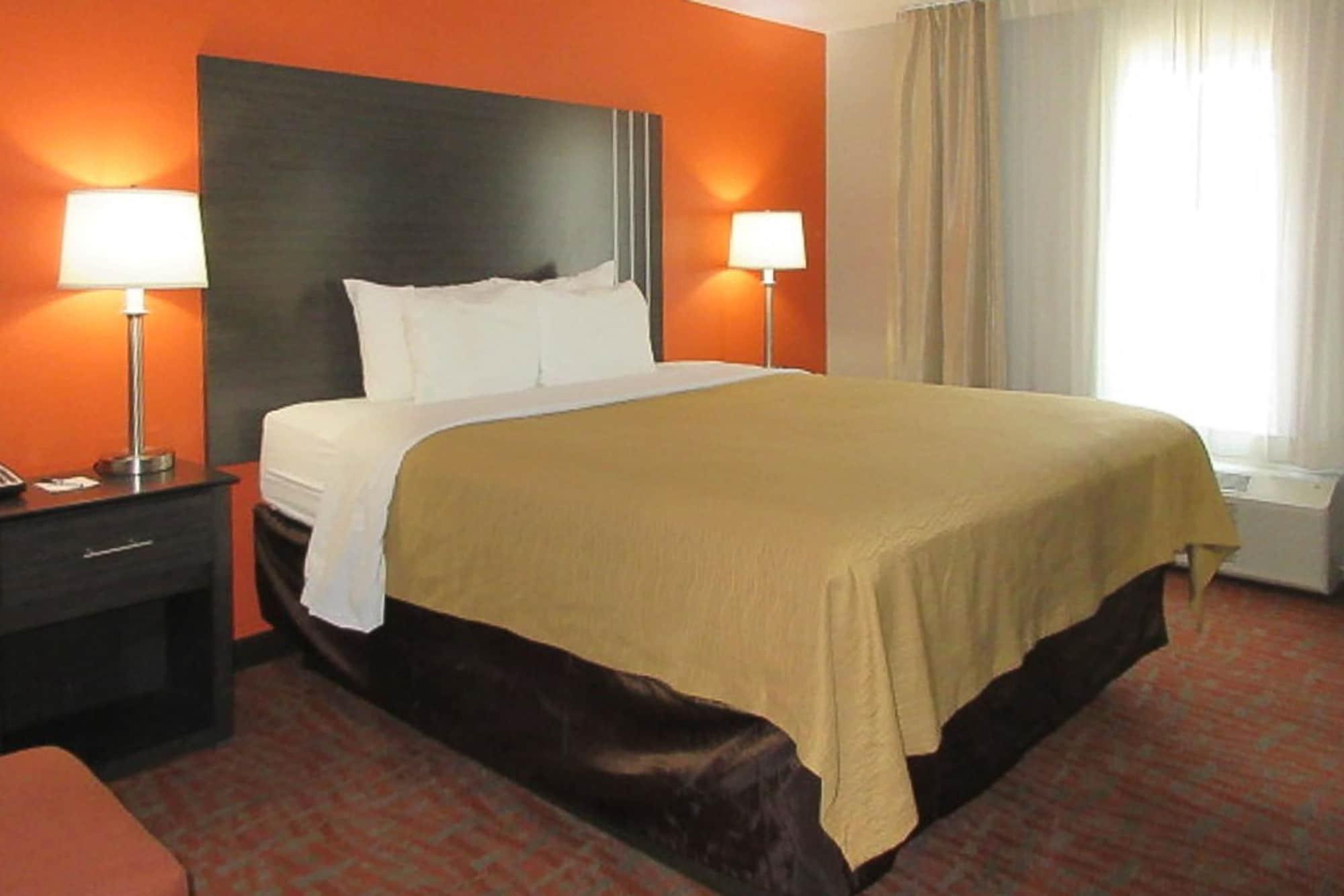 Quality Inn & Suites Fresno Northwest Extérieur photo