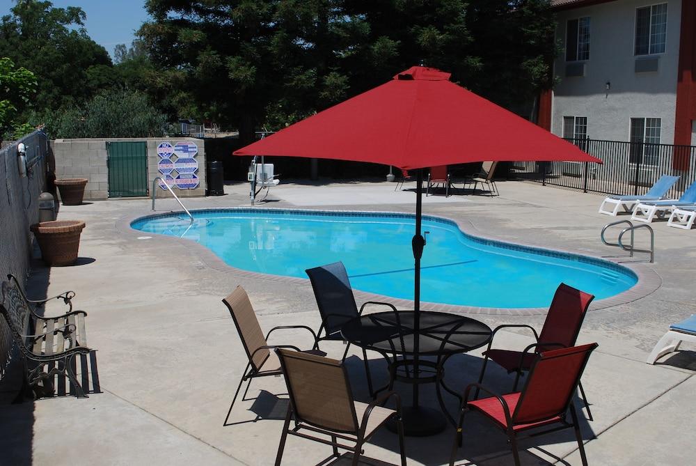 Quality Inn & Suites Fresno Northwest Extérieur photo
