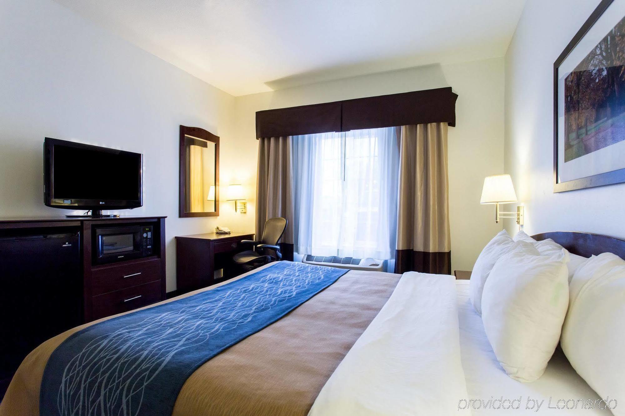 Quality Inn & Suites Fresno Northwest Extérieur photo
